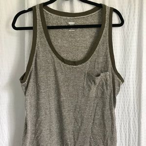 Old navy boyfriend tank